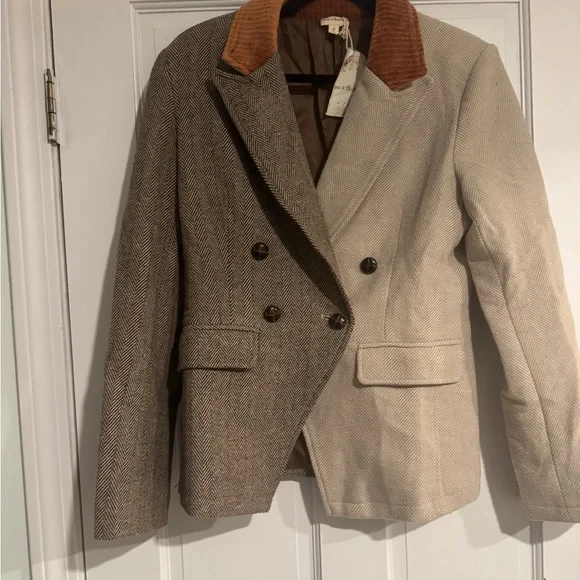 Hem and Thread NWT size medium blazer . - Picture 2 of 6